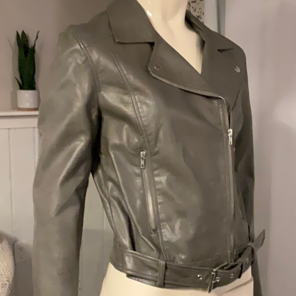 Forever 21 jacket - Picture 2 of 7